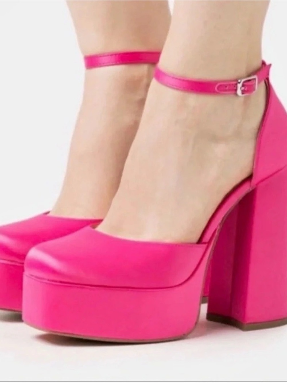 NWT STEVE MADDEN Charlize Platform Pump Pink